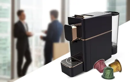 Ho molemo ho feta, mochini oa kofi oa capsule kapa mochini o mocha oa kofi